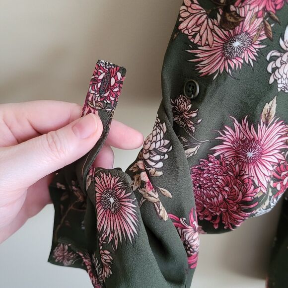 Forever 21 Womens Tunic Blouse Plus Size 1x Olive Green Pink Florals Roll Tab - Picture 5 of 10